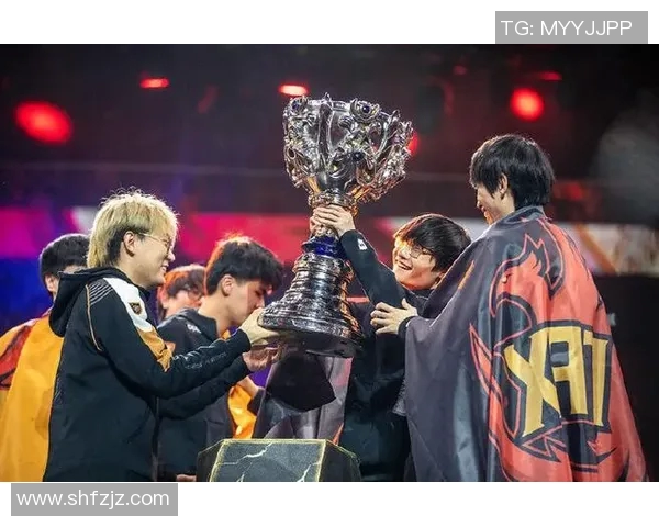 FPX在世界冠军杯积分榜中以71分稳居第一位置展现强劲实力 FPX在世界冠军杯积分榜中以71分稳居第一位置展现强劲实力