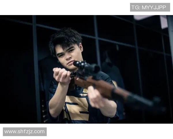 和平精英战术解析：深入探讨RNG战队的防守与反击策略