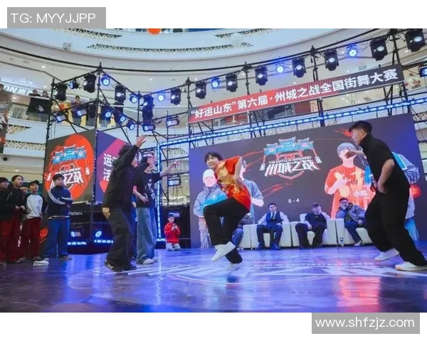 成都街舞队在世界街舞大赛中以70分领先其他队伍展现强大实力